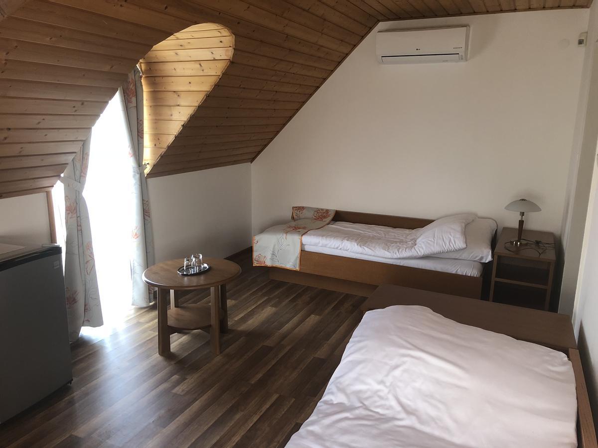 Bed and Breakfast Zoeldteto Panzio à Balatonfüred Extérieur photo
