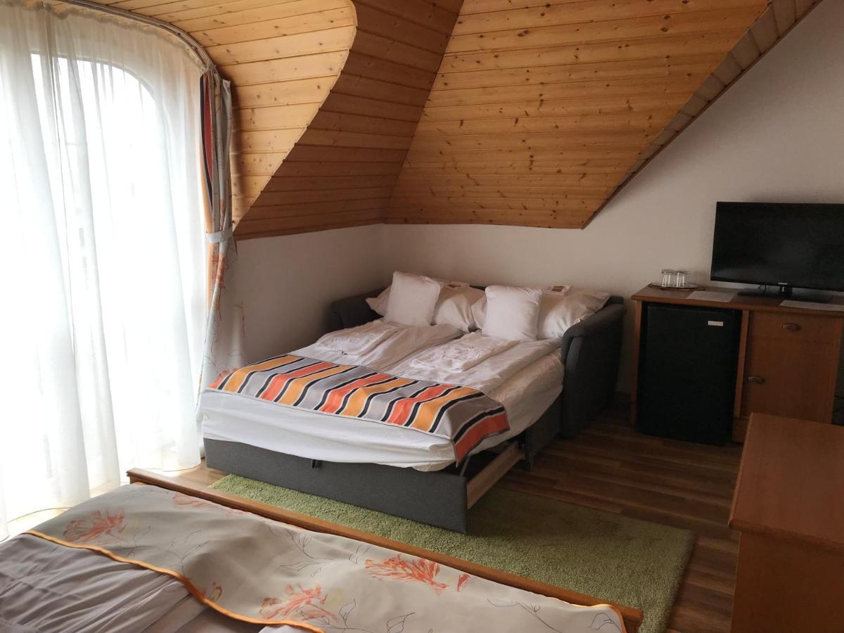 Bed and Breakfast Zoeldteto Panzio à Balatonfüred Extérieur photo
