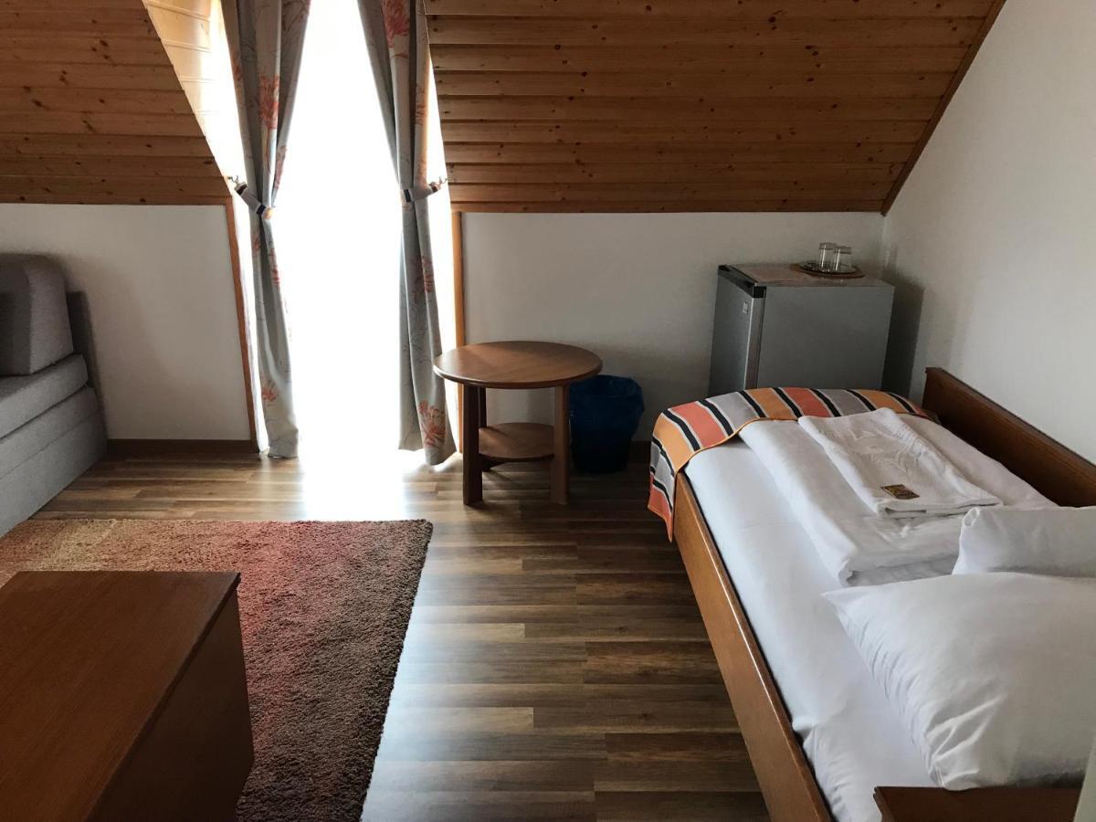 Bed and Breakfast Zoeldteto Panzio à Balatonfüred Extérieur photo