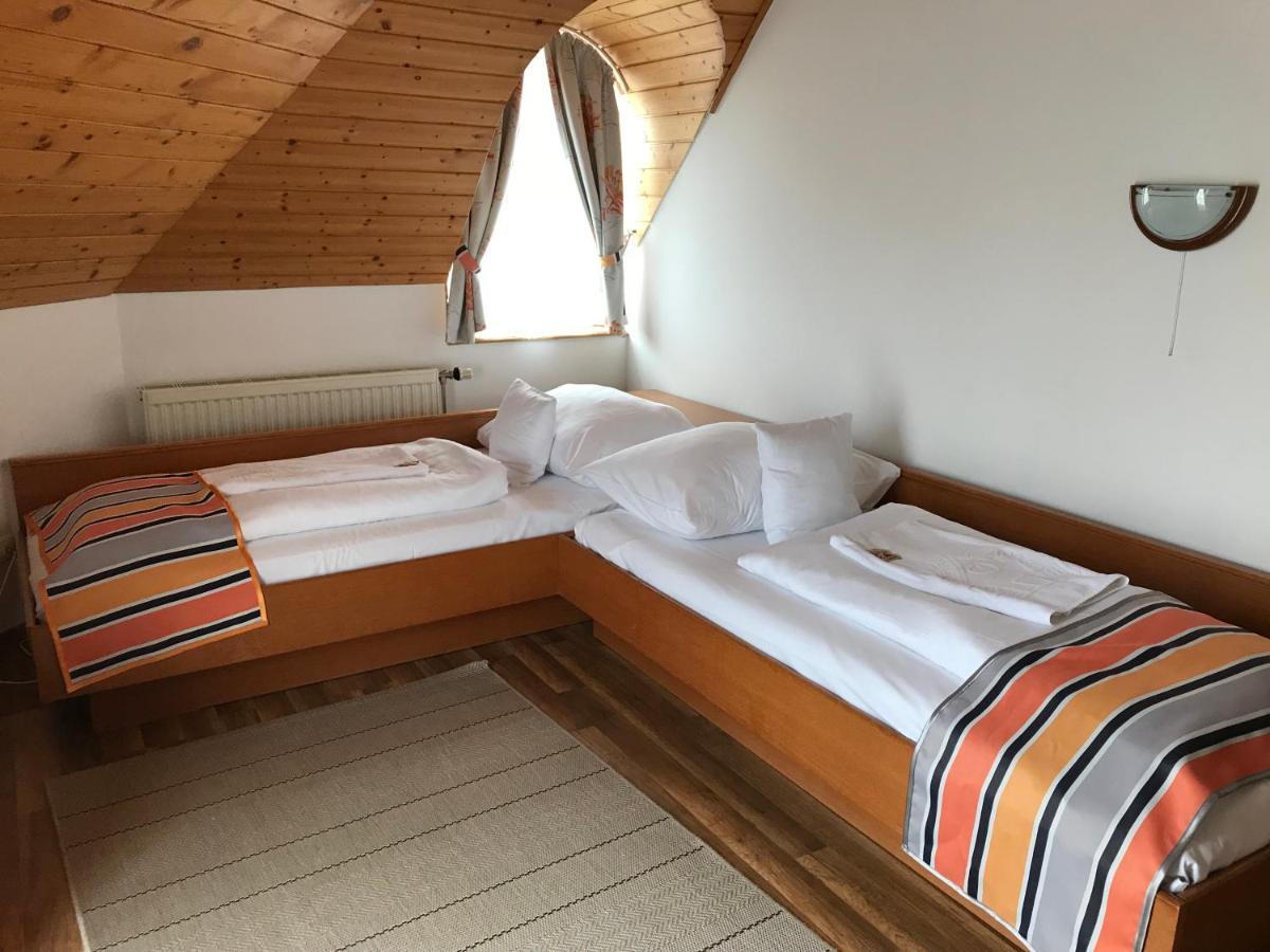 Bed and Breakfast Zoeldteto Panzio à Balatonfüred Extérieur photo