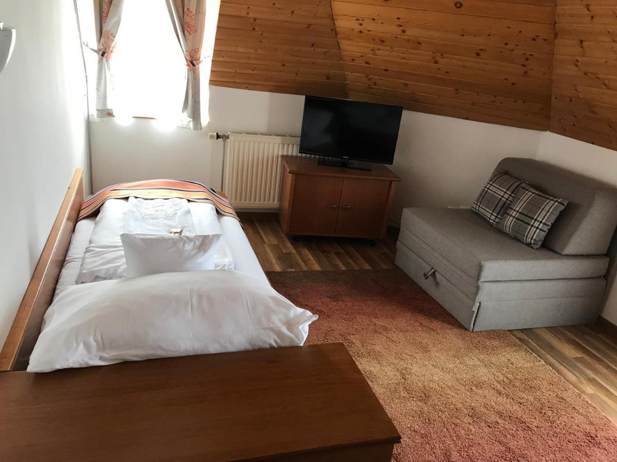 Bed and Breakfast Zoeldteto Panzio à Balatonfüred Extérieur photo
